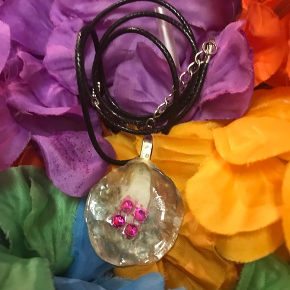 Exclusive Seashell Original Unique Rare One of a Kind Handmade Necklace - Picture 6 of 16